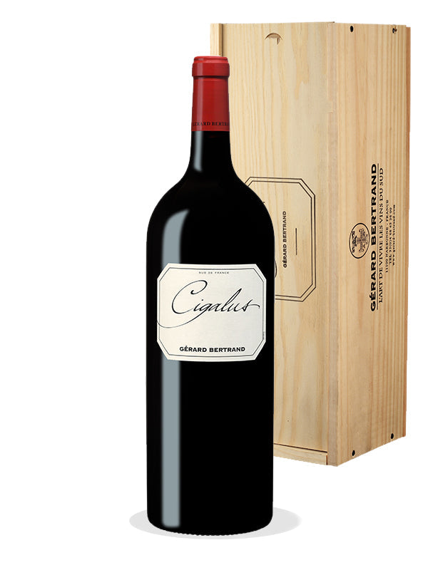 Cigalus Rouge 2020 Magnum (1,5L) avec Caisse Bois - Gérard Bertrand